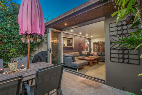 A SWEET ESCAPE - Brandon St Beach & Spa - Darwin Holiday 0