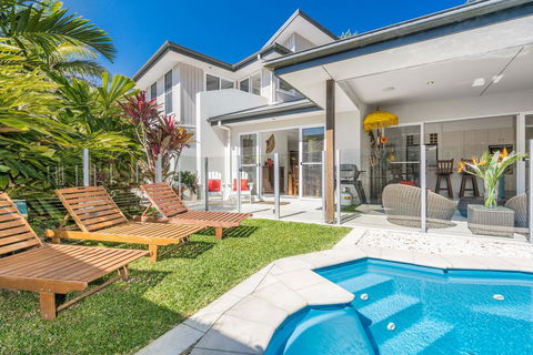 A SWEET ESCAPE - Serenity On Sallywattle - Darwin Holiday 0