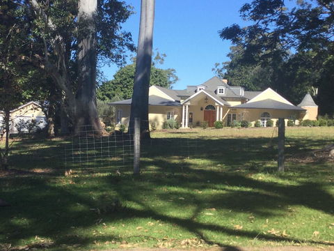 A Very French House - Darwin Holiday 0