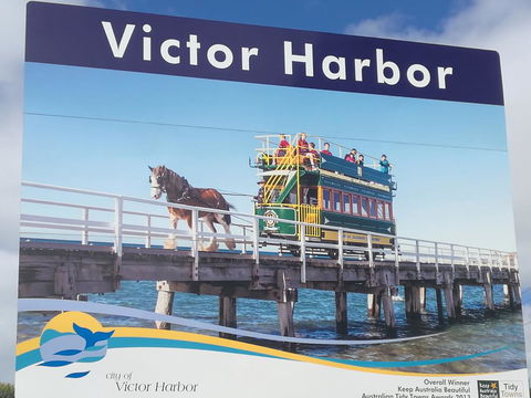 A Victor Harbour Retreat Aldinga Tony's Music Cottage - Darwin Holiday 2