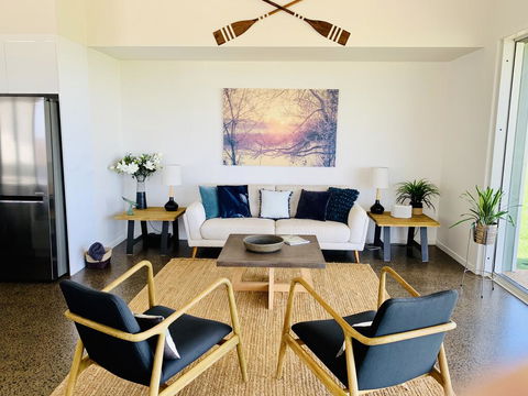Absolute Beachfront & Secluded New Home - Darwin Holiday 3