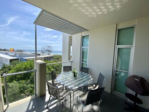 Absolute Beachfront - Cabarita Beach - Ocean Views - 3 Bed Apartment - Darwin Holiday 1