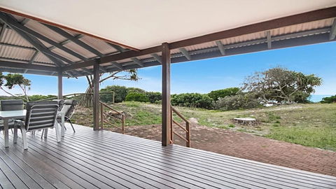 Absolute Beachfront At Hastings - Darwin Holiday 3