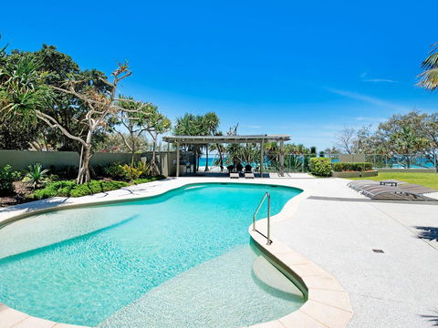 Absolute Beachfront In The Heart Of Surfers Paradi - Darwin Holiday 2