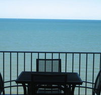 Absolute Beachfront with Million Dollar Views - Darwin Holiday