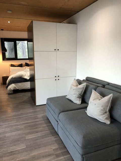 Absolute Riverfront Shipping Container Cabin - Darwin Holiday 3