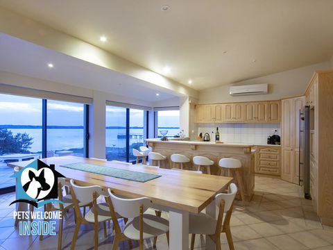 Absolute Water Frontage W/ Jetty + Boat Ramp - Darwin Holiday 3