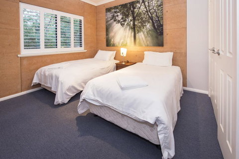 Abundance - Darwin Holiday 2