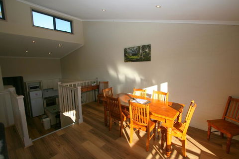 Acacia 5/2 Kirwan Close - Darwin Holiday 1
