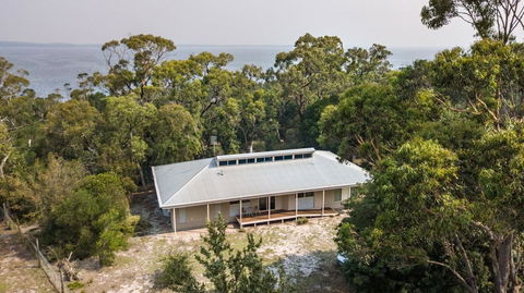 Acacia Lakehouse - The Lake At Your Doorstep - Darwin Holiday 0