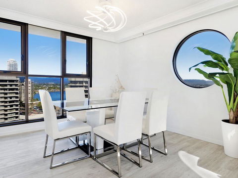 Acapulco 2 Bed Ocean View Surfers Paradise - Darwin Holiday 2