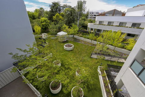 Accommodate Canberra - Century - Darwin Holiday 3