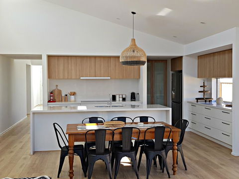 ADAGIO - Darwin Holiday 2