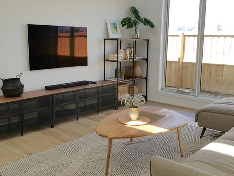 ADAGIO - Darwin Holiday 3