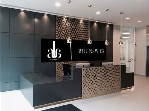 Adara Brunswick - Darwin Holiday 0