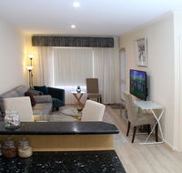 ADELAIDE CBD APARTMENT - 3BR 2BATH  CARPARK - Darwin Holiday