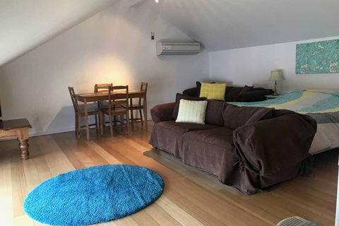 Adelaide Close CBD Large Private Studio Apartment In St Peters - Darwin Holiday 1