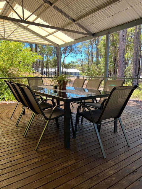 Diamond Lake Escape - Darwin Holiday 3