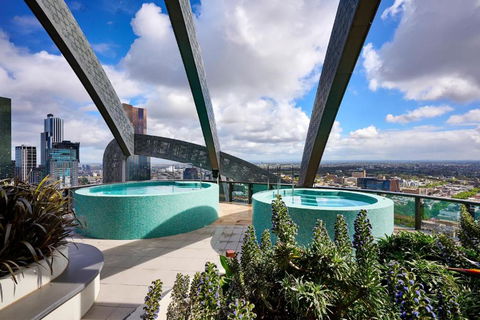 Discover Melbourne From A Stylish City Retreat - Darwin Holiday 1