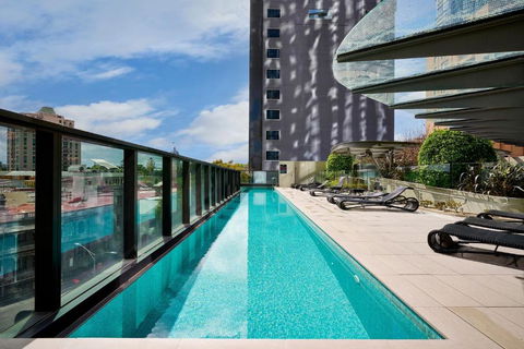 Discover Melbourne From A Stylish City Retreat - Darwin Holiday 0