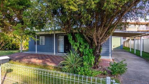Dog Friendly Holiday House In Bongaree - Darwin Holiday 0