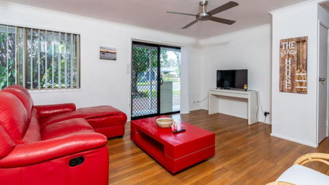 Dog Friendly Holiday House In Bongaree - Darwin Holiday 1