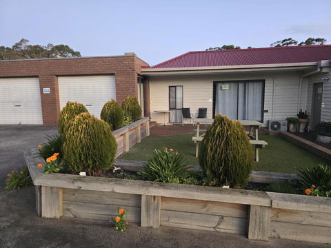 Double Room Farm Stay - Darwin Holiday 0