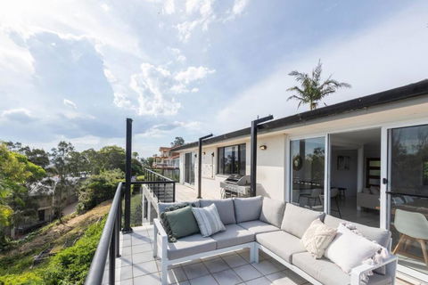 Dreamtime Beach Retreat - 4 Bedroom With Ocean View - Darwin Holiday 3