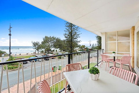 Driftwood Apartments In Surfers Paradise - Privately Managed - Darwin Holiday 0