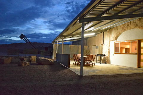 Dug Out B&B - Darwin Holiday 0