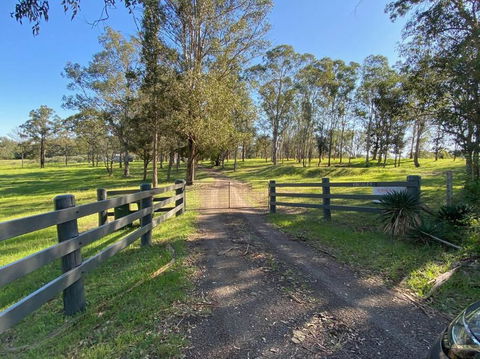 Dungog Farmstay - Kingaley - Darwin Holiday 3
