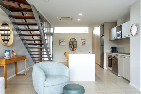 Dunn Bay Apartment 6 I Private Properties - Darwin Holiday 3
