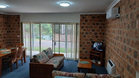 Dybara Park Holiday Cottages - Darwin Holiday 3