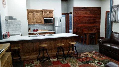 Eagle Foundry Bed & Breakfast - Darwin Holiday 0