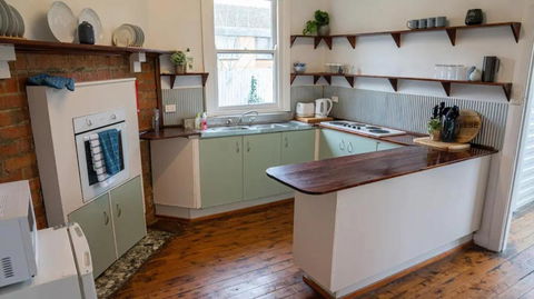 East Albury Home Near Hospital & Sports Precinct - Darwin Holiday 2