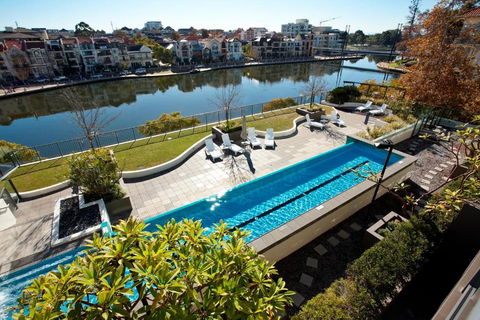 East Perth Suites Hotel - Darwin Holiday 0