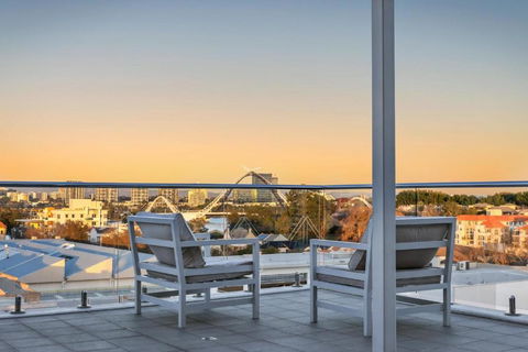 EAST34/60 - Urban Sanctuary - Darwin Holiday 3