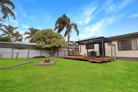 Eastern Beach Bach - Darwin Holiday 2