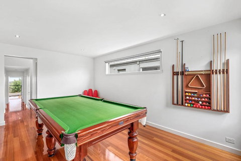 Eastern Views - Darwin Holiday 1