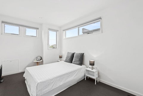 Eastern Views - Darwin Holiday 4