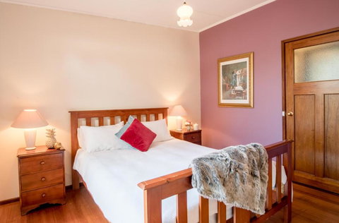 Easy Elva - Darwin Holiday 2