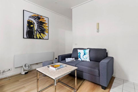 Easy-peasy CBD Living With Parking Near RMIT - Darwin Holiday 2