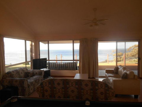 Ebb N Flow Beach House - Stansbury - Darwin Holiday 4