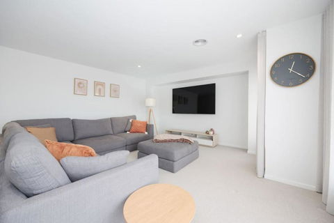 EDEN Spacious Torquay Family Escape - Darwin Holiday 3