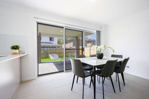 Edmondson Park Modern 4 Br House Parking - Darwin Holiday 3