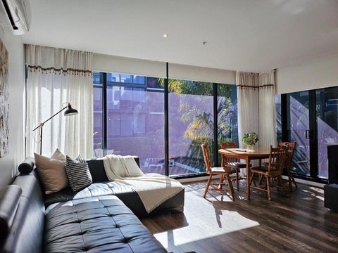 Easy Living One Bedder Gem - Darwin Holiday 1