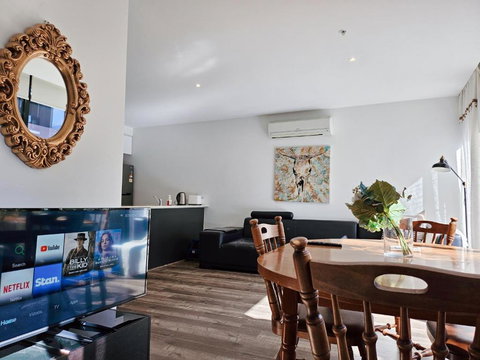 Easy Living One Bedder Gem - Darwin Holiday 3