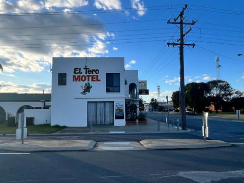 El Toro Motel - Darwin Holiday 0
