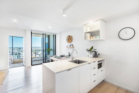 Elegant And Cozy Top Floor 1BD Apartment At South Bank - Darwin Holiday 3