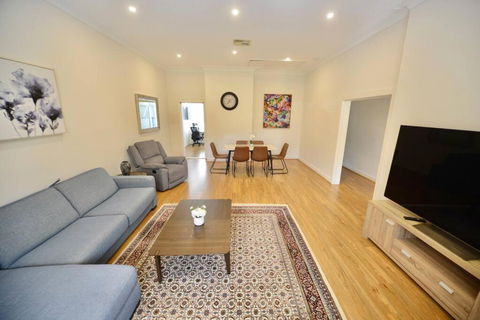 Elegant Cozy House In Chatswood, Maxi 10 People - Darwin Holiday 0